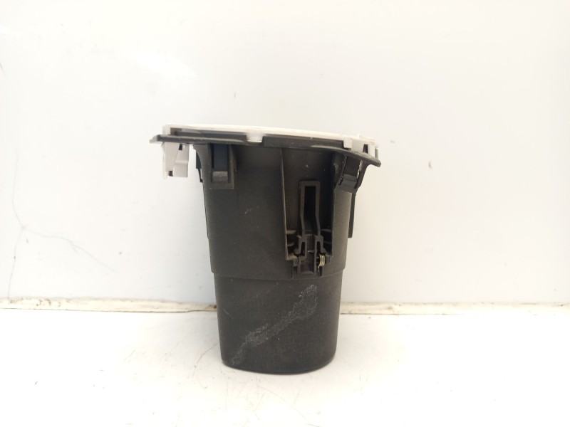 Recambio de moldura para toyota c-hr referencia OEM IAM 55619F4010  