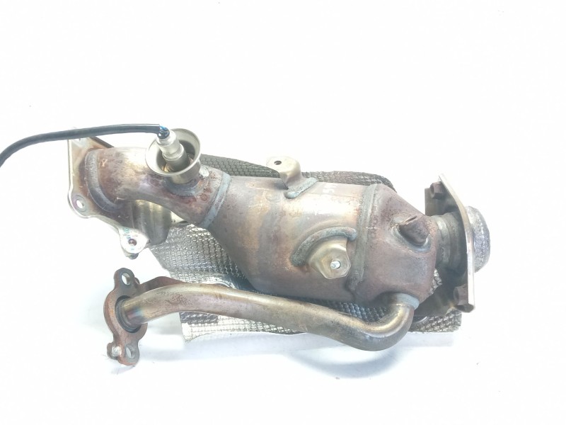 Recambio de catalizador para toyota yaris active referencia OEM IAM 17140F3010  