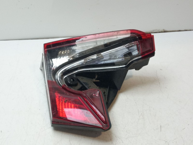 Recambio de piloto trasero izquierdo interior para toyota c-hr referencia OEM IAM 81591F4011  