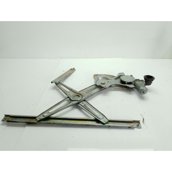 ELEVALUNAS DELANTERO DERECHO 6981002320 857100D100 / 973582100 / AV2621002330