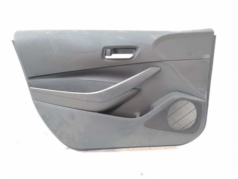 Recambio de guarnecido puerta delantera izquierda para toyota corolla (e21) hybrid active referencia OEM IAM 6762002D31C1  