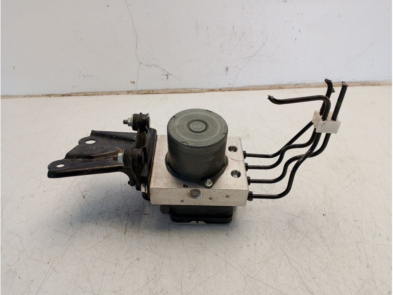 Recambio de abs para toyota yaris cross (mxp_) 1.5 hybrid a las 4 ruedas (mxpj15) referencia OEM IAM 440500DJ50  
