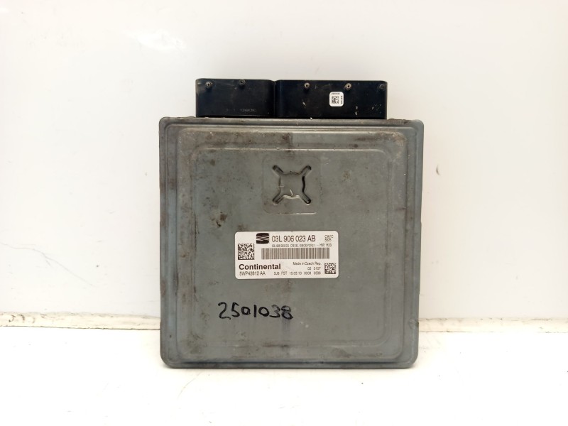 Recambio de centralita motor uce para seat leon (1p1) 1.6 tdi referencia OEM IAM 03L906023AB  