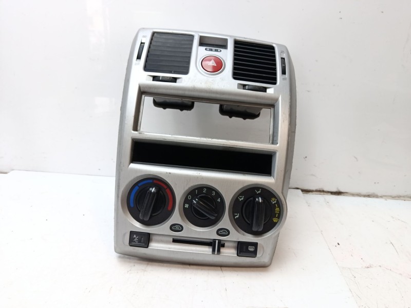 Recambio de mando calefaccion / aire acondicionado para hyundai getz (tb) 1.5 crdi cat referencia OEM IAM 972501C500  