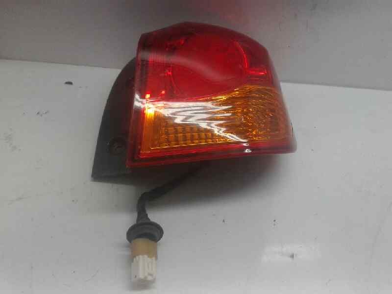 Recambio de piloto trasero derecho para lexus is200 (ds2/is2) 250 v6 referencia OEM IAM A046040  