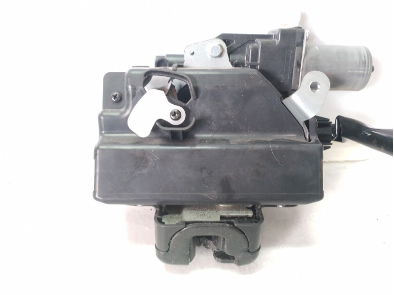 Recambio de cerradura maletero / porton para toyota rav 4 referencia OEM IAM 5310142411 1638000790 