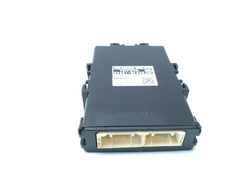 Recambio de modulo electronico para toyota avensis touring sports business advance referencia OEM IAM 896810F030  