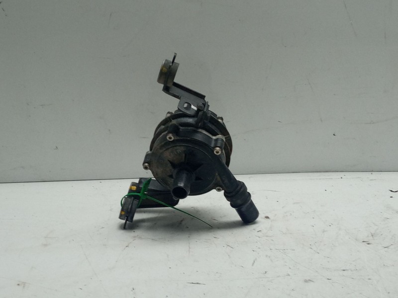 Recambio de bomba agua para kia niro referencia OEM IAM 369002B000 20170929 