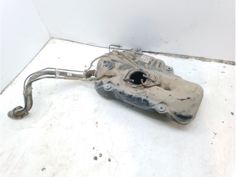 Recambio de deposito combustible para toyota c-hr (_x1_) 2.0 hybrid (maxh10) referencia OEM IAM 77001F4020  77100-F4140