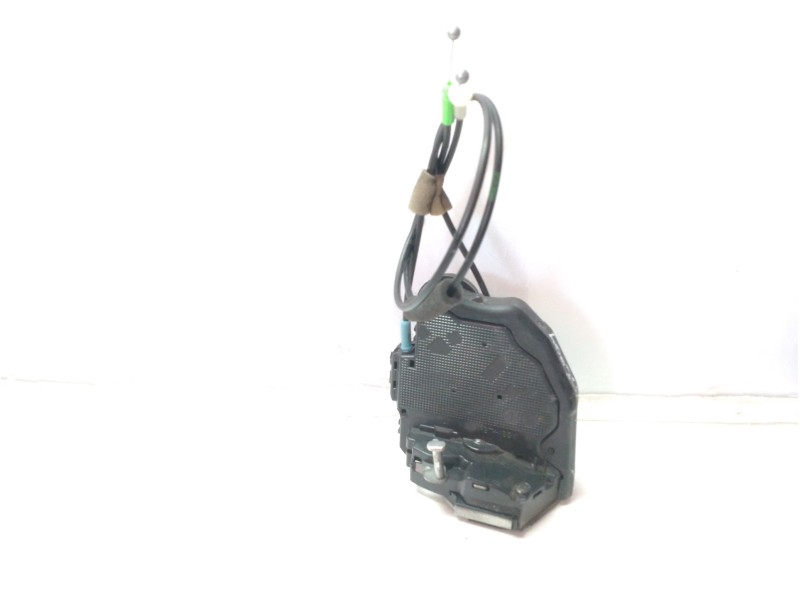 Recambio de cerradura puerta trasera izquierda para toyota rav 4 referencia OEM IAM 6906033120 8020510 