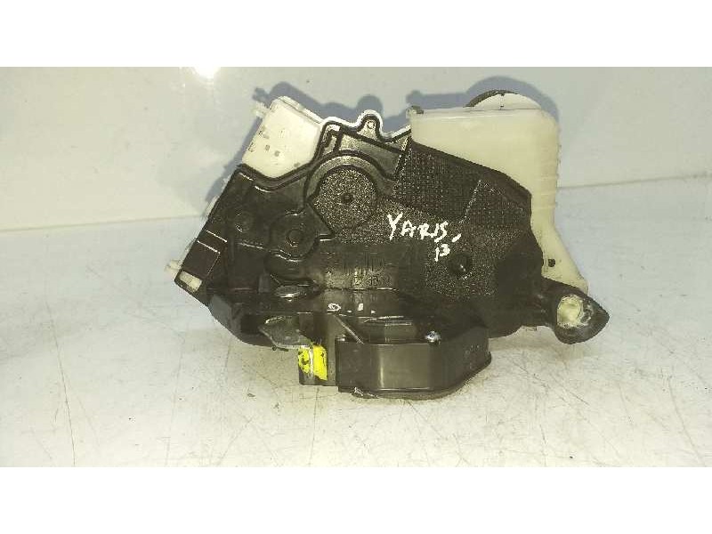 Recambio de cerradura puerta delantera izquierda para toyota yaris hybrid active referencia OEM IAM   