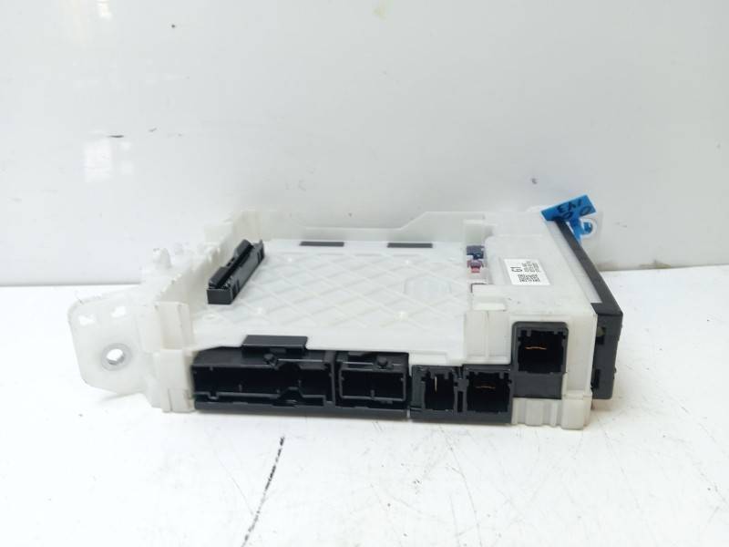 Recambio de modulo electronico para toyota yaris referencia OEM IAM 82730K0110  