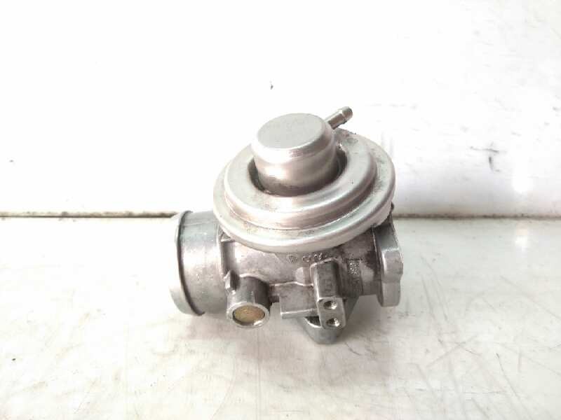 Recambio de valvula egr para volkswagen bora variant (1j6) 1.9 tdi referencia OEM IAM 038131501E  