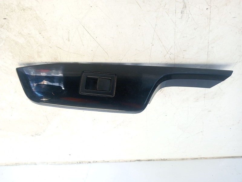 Recambio de mando elevalunas delantero derecho para toyota c-hr referencia OEM IAM 84810F4030  