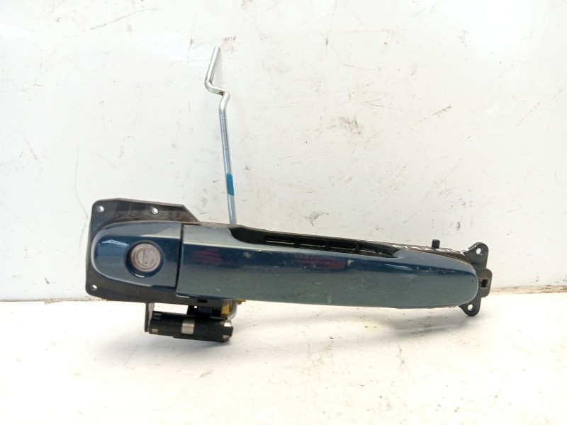 Recambio de maneta exterior lateral izquierda para toyota auris 1.4 turbodiesel cat referencia OEM IAM 692110D901  