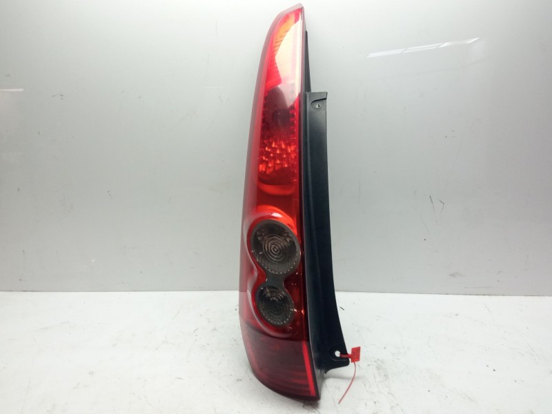 Recambio de piloto trasero izquierdo para ford fiesta v (jh_, jd_) 1.4 tdci referencia OEM IAM 1437626 6S6113405 