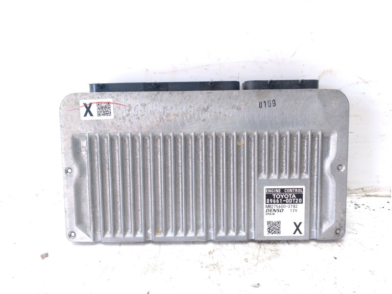 Recambio de centralita motor uce para toyota yaris 1.5 16v cat referencia OEM IAM 896610DT20  