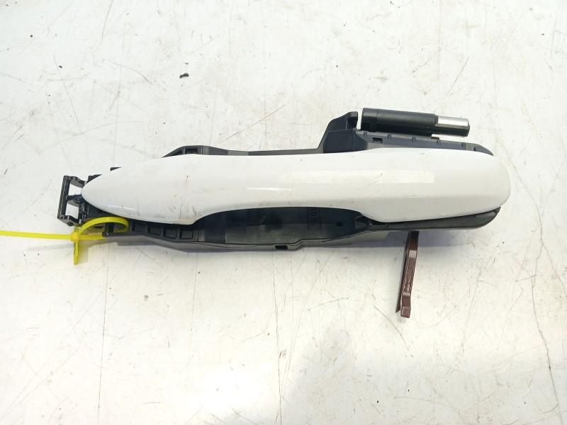 Recambio de maneta exterior trasera izquierda para toyota yaris active referencia OEM IAM 69204K0020  