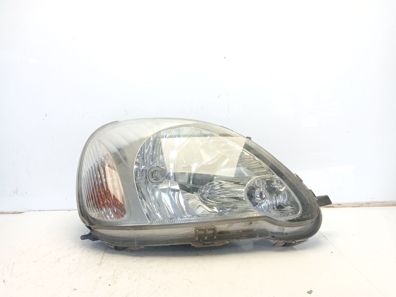 Recambio de faro derecho para toyota yaris (_p1_) 1.4 d-4d (nlp10_) referencia OEM IAM 8111052021  