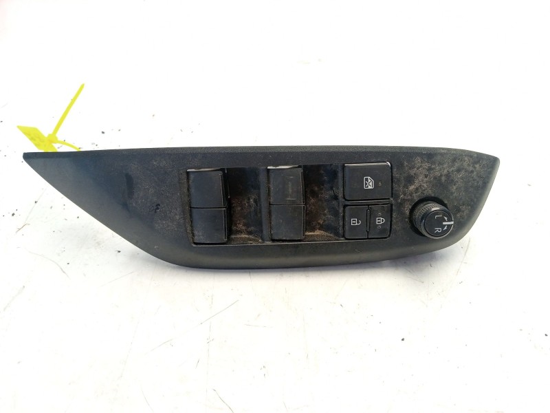 Recambio de mando elevalunas delantero izquierdo para toyota yaris active referencia OEM IAM 840400D020  