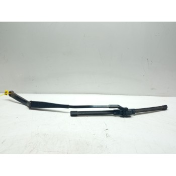 BRAZO LIMPIA DELANTERO DERECHO A2048200844 