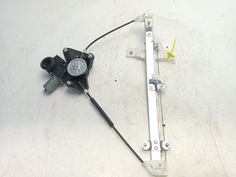 Recambio de elevalunas trasero izquierdo para toyota yaris active referencia OEM IAM 69840K0010  