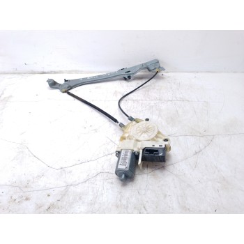 MOTOR ELEVALUNAS TRASERO DERECHO 827300001R 