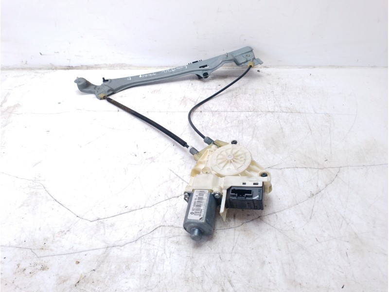 Recambio de motor elevalunas trasero derecho para renault laguna iii dynamique referencia OEM IAM 827300001R  
