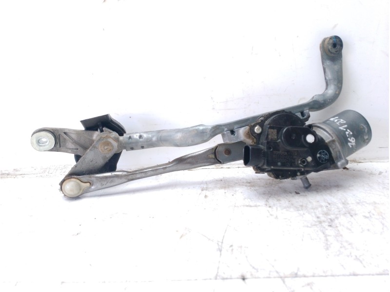 Recambio de motor limpia delantero para toyota yaris 1.5 16v cat referencia OEM IAM 851100D191  