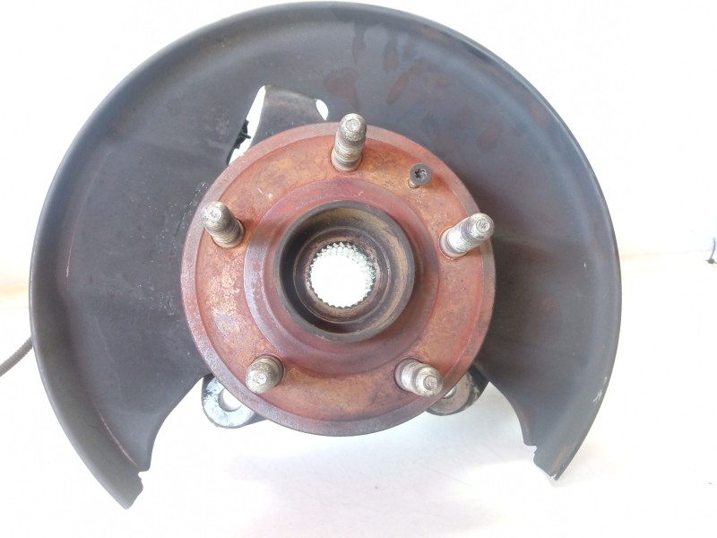 Recambio de mangueta delantera derecha para opel insignia berlina 2.0 cdti cat referencia OEM IAM 13219081  