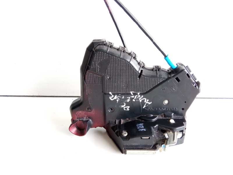 Recambio de cerradura puerta delantera derecha para toyota auris luna+ referencia OEM IAM A046693  