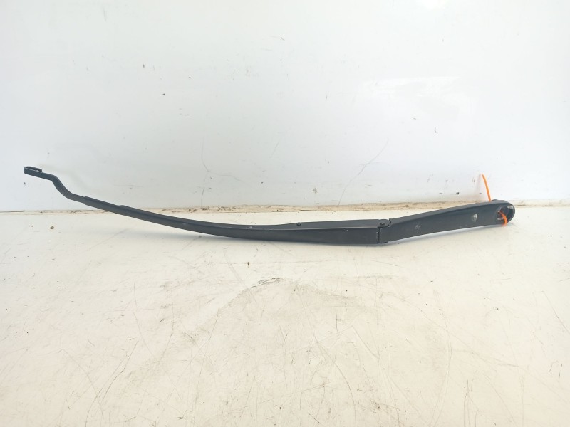 Recambio de brazo limpia delantero derecho para kia ceed sportswagon referencia OEM IAM 98321J7000  