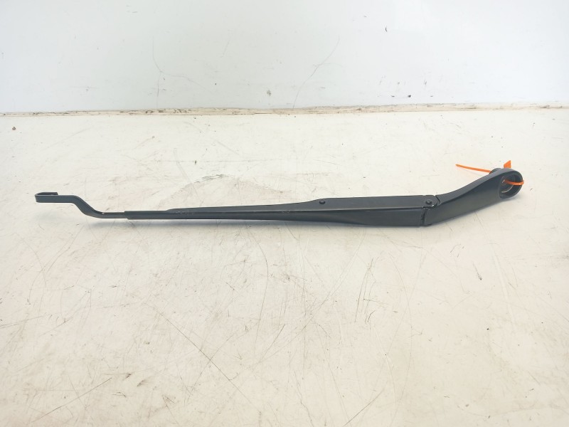 Recambio de brazo limpia delantero izquierdo para kia ceed sportswagon referencia OEM IAM 98311J7000  