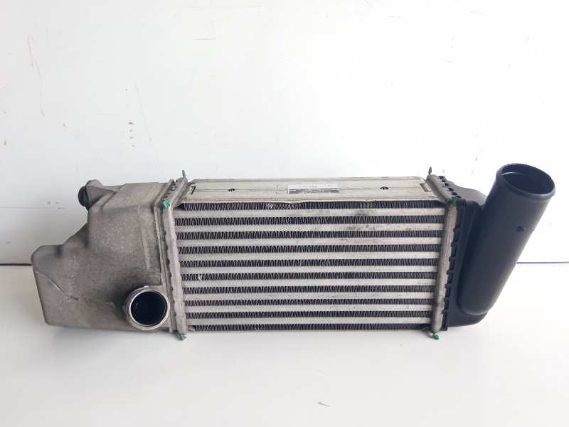 Recambio de intercooler para toyota auris luna+ referencia OEM IAM 179000N040  