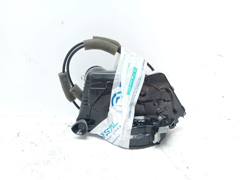 Recambio de cerradura puerta delantera derecha para toyota yaris hybrid active referencia OEM IAM 69030K0040  