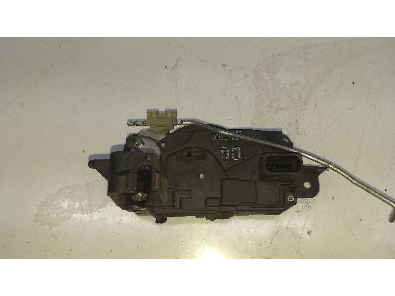 Recambio de cerradura puerta delantera derecha para opel astra gtc cosmo referencia OEM IAM 13210749  