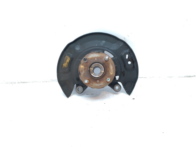 Recambio de mangueta delantera izquierda para toyota yaris 1.5 16v cat referencia OEM IAM 435020D101  