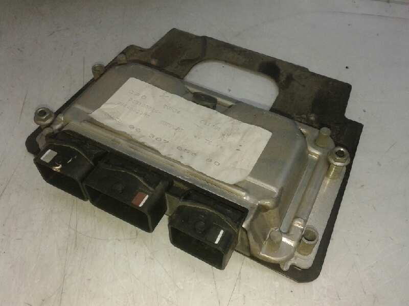 Recambio de centralita motor uce para peugeot 307 (s1) xn referencia OEM IAM 0261206943 9638765680 26FM0886