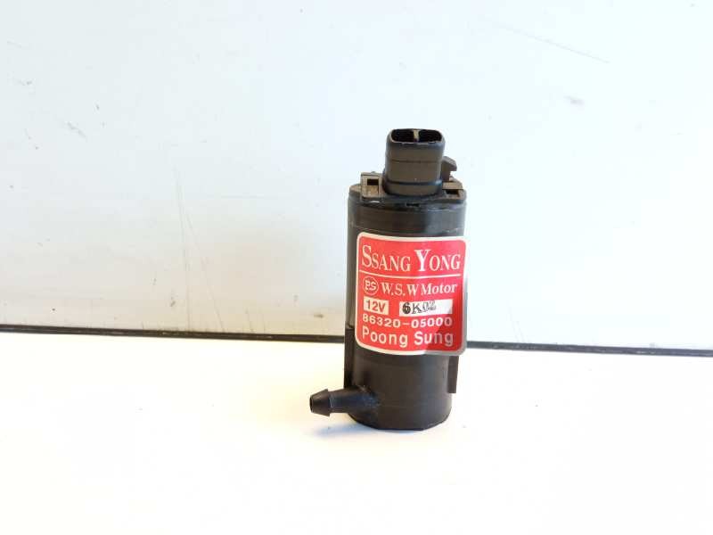 Recambio de bomba limpia para ssangyong rodius xdi limited awd referencia OEM IAM 8632005000  