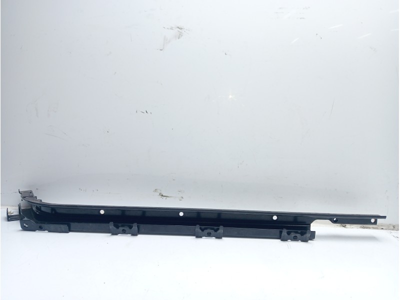 Recambio de molduras traseras para toyota proace verso l2 family referencia OEM IAM SU001B0258  