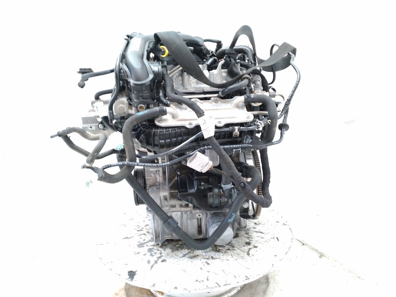 Recambio de motor completo para volkswagen t-cross advance referencia OEM IAM 04C100033K DKR DKRF