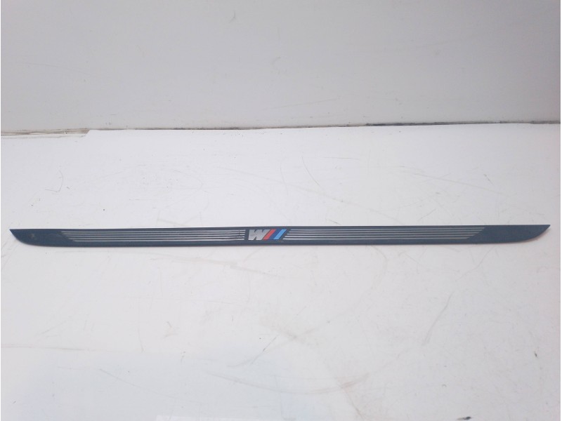 Recambio de moldura para bmw serie 1 berlina (e81/e87) 118i referencia OEM IAM 51472151833 60829010 