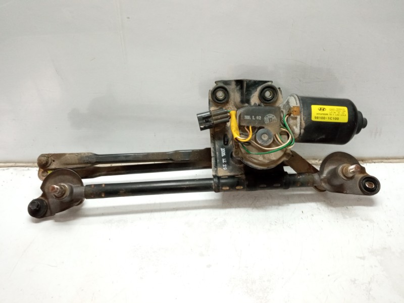 Recambio de motor limpia delantero para hyundai getz (tb) 1.5 crdi referencia OEM IAM 981001C100 035247380 