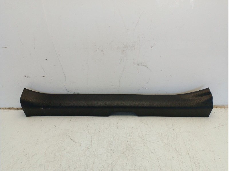 Recambio de moldura para toyota yaris (_p21_, _pa1_, _ph1_) 1.5 hybrid (mxph10) referencia OEM IAM 67913K0020C1  