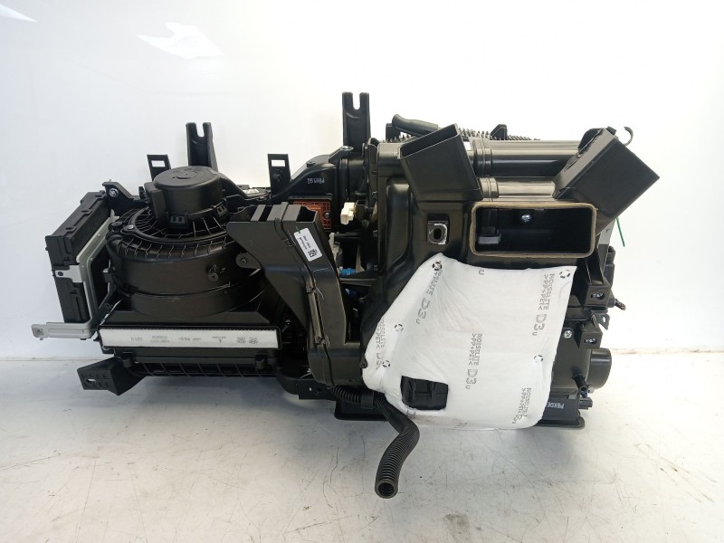 Recambio de aire acondicionado completo para kia ceed sportswagon referencia OEM IAM 97205J7130  