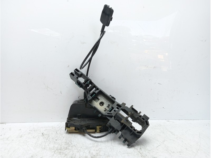 Recambio de cerradura puerta trasera izquierda para renault scenic ii authentique referencia OEM IAM 820011933O  