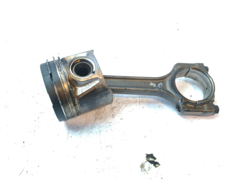 Recambio de piston para opel corsa c blue line referencia OEM IAM 93192654 73502643 