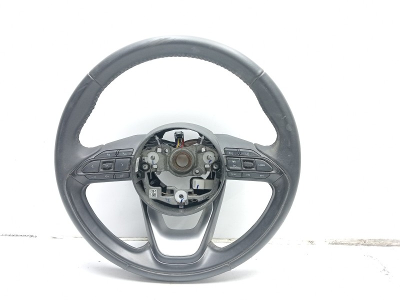 Recambio de volante para toyota yaris referencia OEM IAM 45100K0140C1  