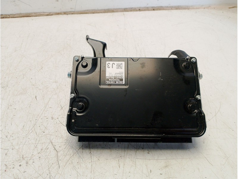 Recambio de centralita motor uce para toyota yaris (_p21_, _pa1_, _ph1_) 1.5 hybrid (mxph10) referencia OEM IAM 896610UJ30  
