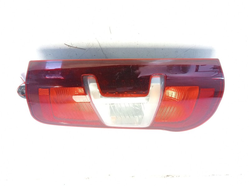 Recambio de piloto delantero derecho para toyota proace verso 1.6 d-4d cat referencia OEM IAM SU001B0487  
